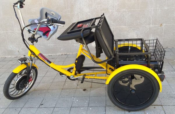 תלת אופן חשמלי משפחתי בבנייה אישית עם מושבים