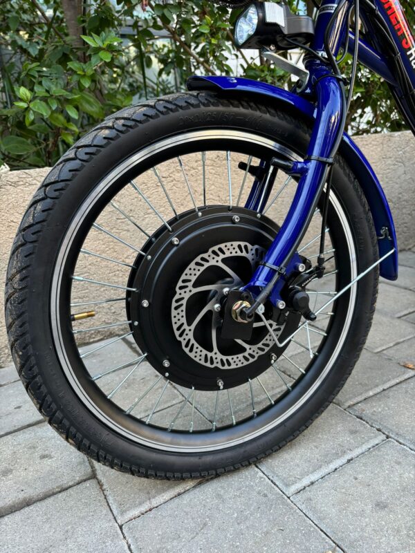 תלת אופן חשמלי משפחתי Fisher Family Blue 2026 עם ספסל
